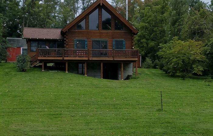 Seneca lake Love Shack Route 14 Penn Yan NY  in the heart of Wine Country
