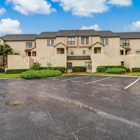 Oceanfront Fabulous Townhome: Your Coastal Escape Awaits!