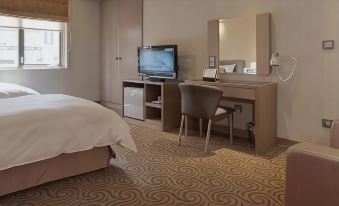 Y Hotel