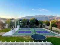 The Pickleball Manor - 4-Star