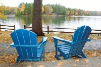 COZY BEAR LODGE-On UTV/Snowmobile trail, Beachside Cabin w/ Porch, Private dock - Chalets