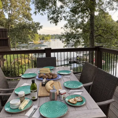 Lake Keowee Retreat! Swim, Boat, Kayak & Relax on Dock Just Steps from the Water