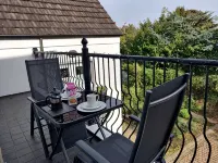 Apiary Apartment (Private Balcony & 2mins to Sea) - 3-Star