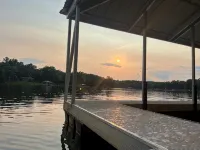 Lakefront Villa 4 / Dock Access - 3 stjerner