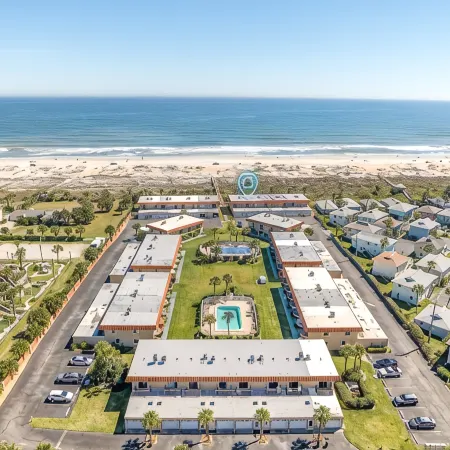 Fall & Holiday Deals! Oceanfront Luxury Townhouse with Kayak 2 Pools & 2 Bikes!