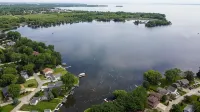 Waterfront Retreat on Lake Winnebago, Kayaks, Firepit, Dog Friendly - 3 estrellas