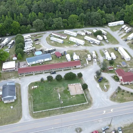 Four Oaks Lodging