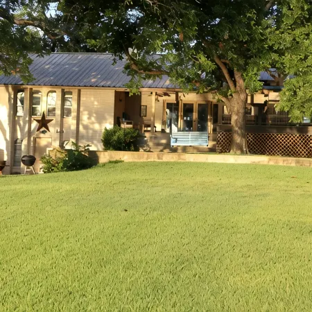 Lake & River Front! Huge-Fun Home:3300Sft-4Bath-Games,Kayaks,Canoe,View & Space!