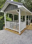 Very nice home minutes from the water in peaceful setting - 3-Star