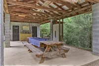 Cabins at Brush Creek Mtn-Bear Den - balcony