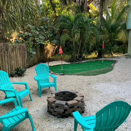 Unwind at Our Beautifull Dog Friendly Beach with Private Access!