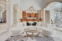 Private heated pool, Luxury Mediterranean Mansion sleeps 16 - 5つ星
