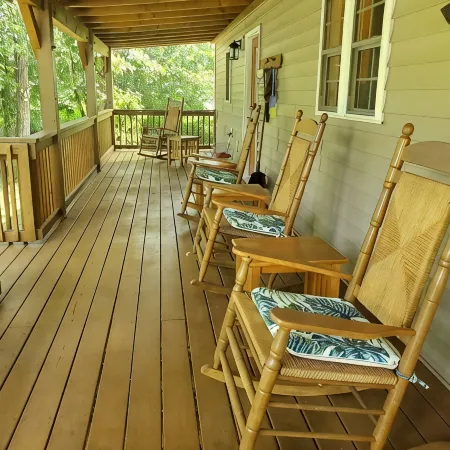 The River Gem 3 King beds/2 baths