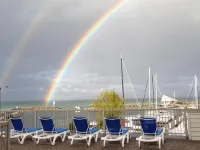 Royal Harbour Resort Hotels near Blue Mountain