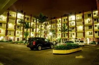 Njema Court Apartment - Parkplatz