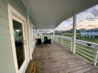 Pet Friendly Cottage - Gulf Views - 5 Min walk to Beach loop Hotels near West End