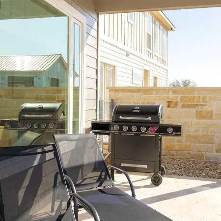 Reina Del Lago - BRAND NEW Lake LBJ, Private Heated Pool, Community Boat Ramp