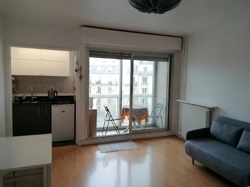 Studio Buttes-Chaumont - Condos