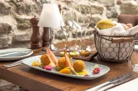CBH The Feathers Hotel & Restaurant - Breakfast