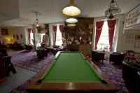 The White Hart Hotel - parking