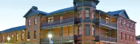 Ikon Hotel - 4-Star