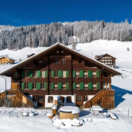 Chalet Rösi | Holiday Apartment with Hot Tub in the Mountains