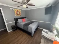 Cozy 4 bedroom House 2.5 bath - 3-Star