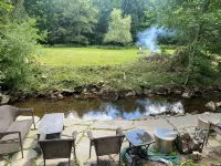 " Streamside Paradise -Hot Tub-Fire-Pits-Modern Kitchen " - 4-Star