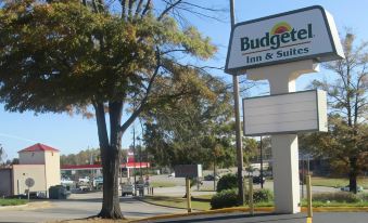 Budgetel Inn & Suites