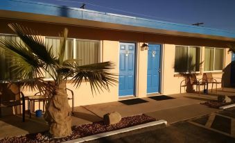 White Sands Motel