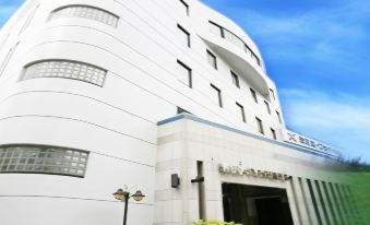 Toyota Parkside Hotel