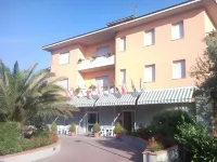 Hotel Trasimeno Bittarelli Các khách sạn gần Ducal Palace