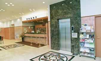 Toyoko Inn Ueda Ekimae - Housity