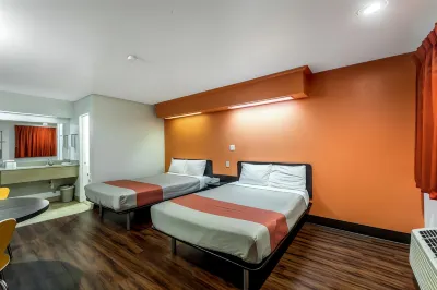 Motel 6 San Antonio, TX - Splashtown Hotels in San Antonio