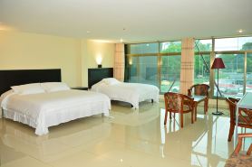 Hotel F Sur Inn