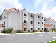 Microtel Inn & Suites by Wyndham Brooksville