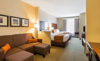 Comfort Suites Twinsburg