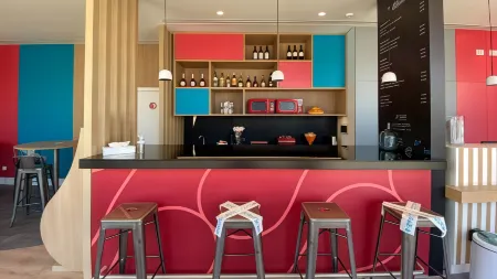 Stay Hotel Lisboa Aeroporto Отели рядом с достопримечательностью «Parque infantil do Prior Velho»