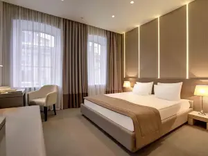 1852 Hotel