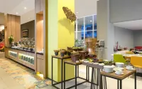 KHAS Semarang Hotel - breakfast