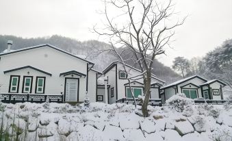 Muju Sandeul Pension