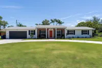 5027 Fairfield Dr - Paradise Palms 3 Bedroom Home by RedAwning Hotels near Viva Le Mirage Restaurant