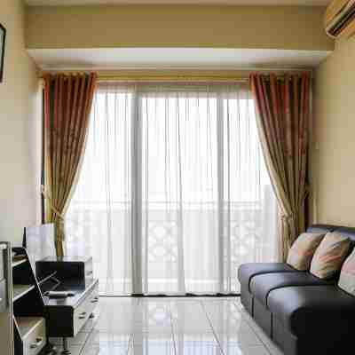 Elegant And Homey 2Br Puri Garden Apartment Others