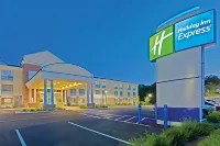 Holiday Inn Express Neptune Hotel in zona Historical Society of Ocean Grove