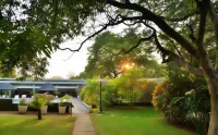 Cresta Sprayview Hotel