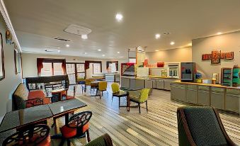 Quality Inn & Suites Near University