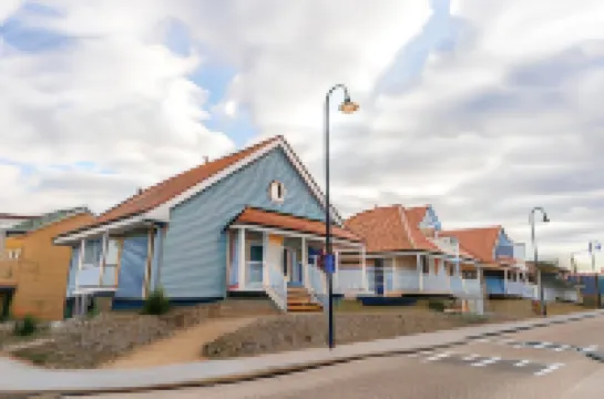 Hampton Home B&B Suites