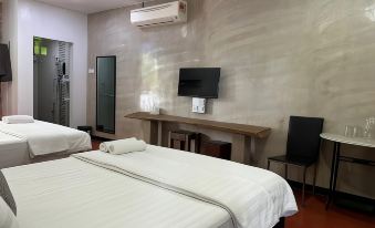 Rock Wood Hotel