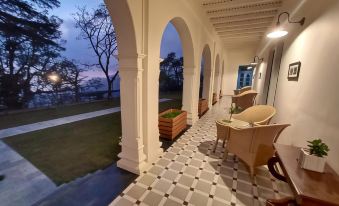 Hotel Pine Retreat Mallroad