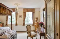Saltcote Place